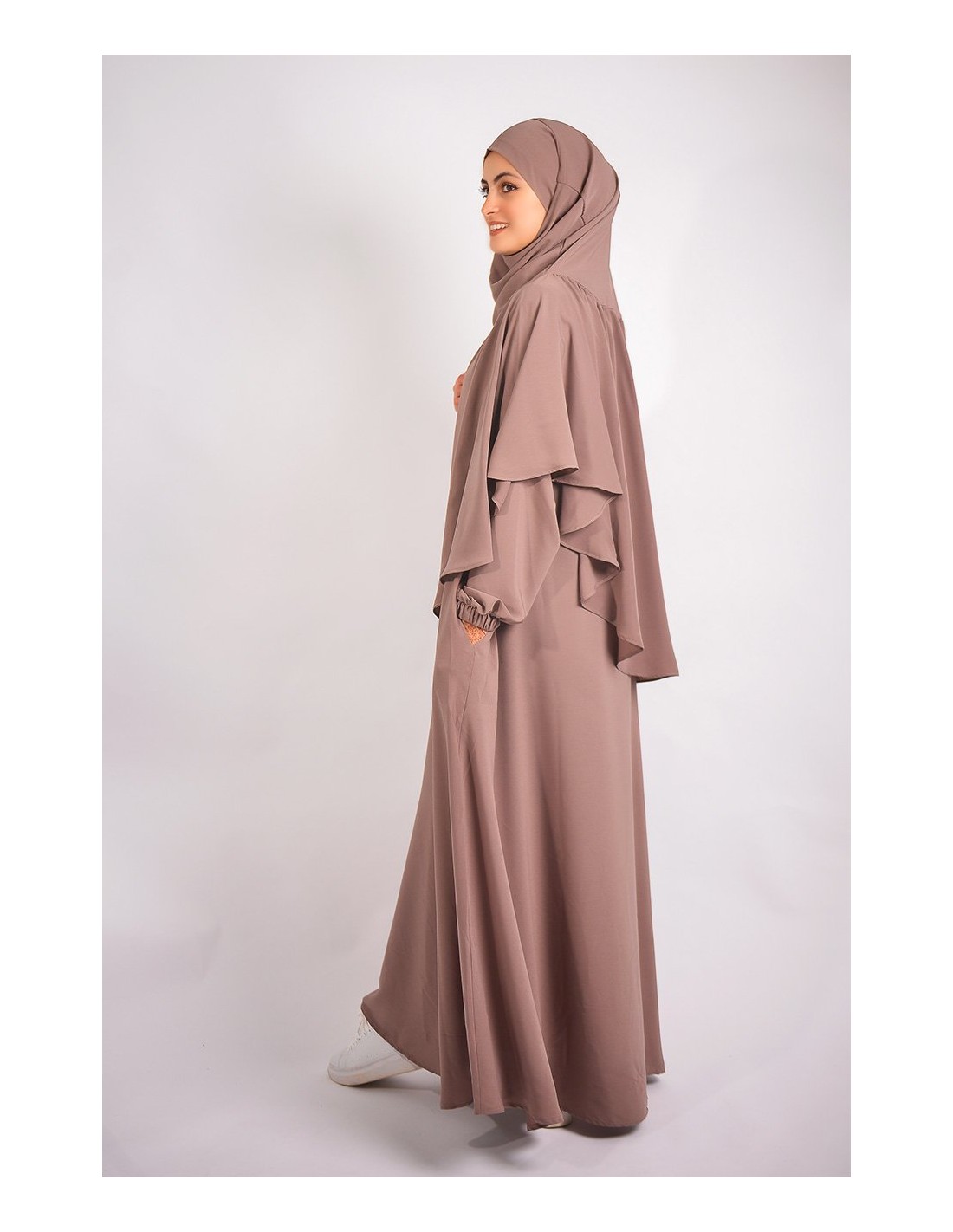 ABAYA REGENSCHIRM + KHIMAR MIT STIRNRUNZELN