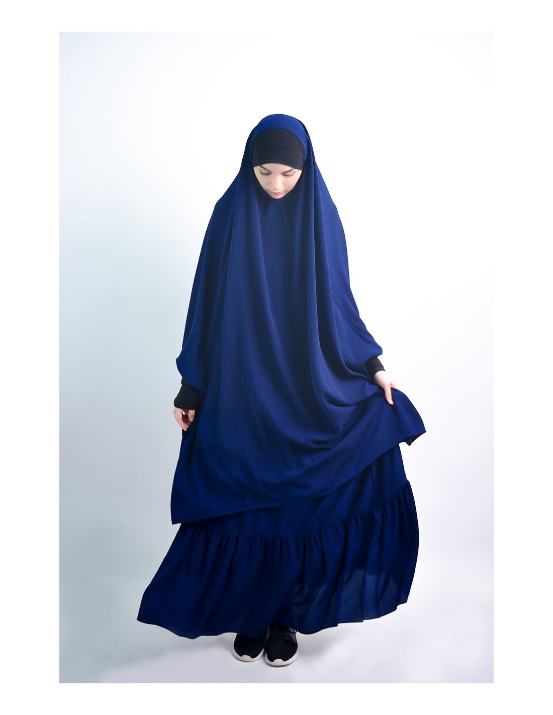 Jilbab al baida with frowns