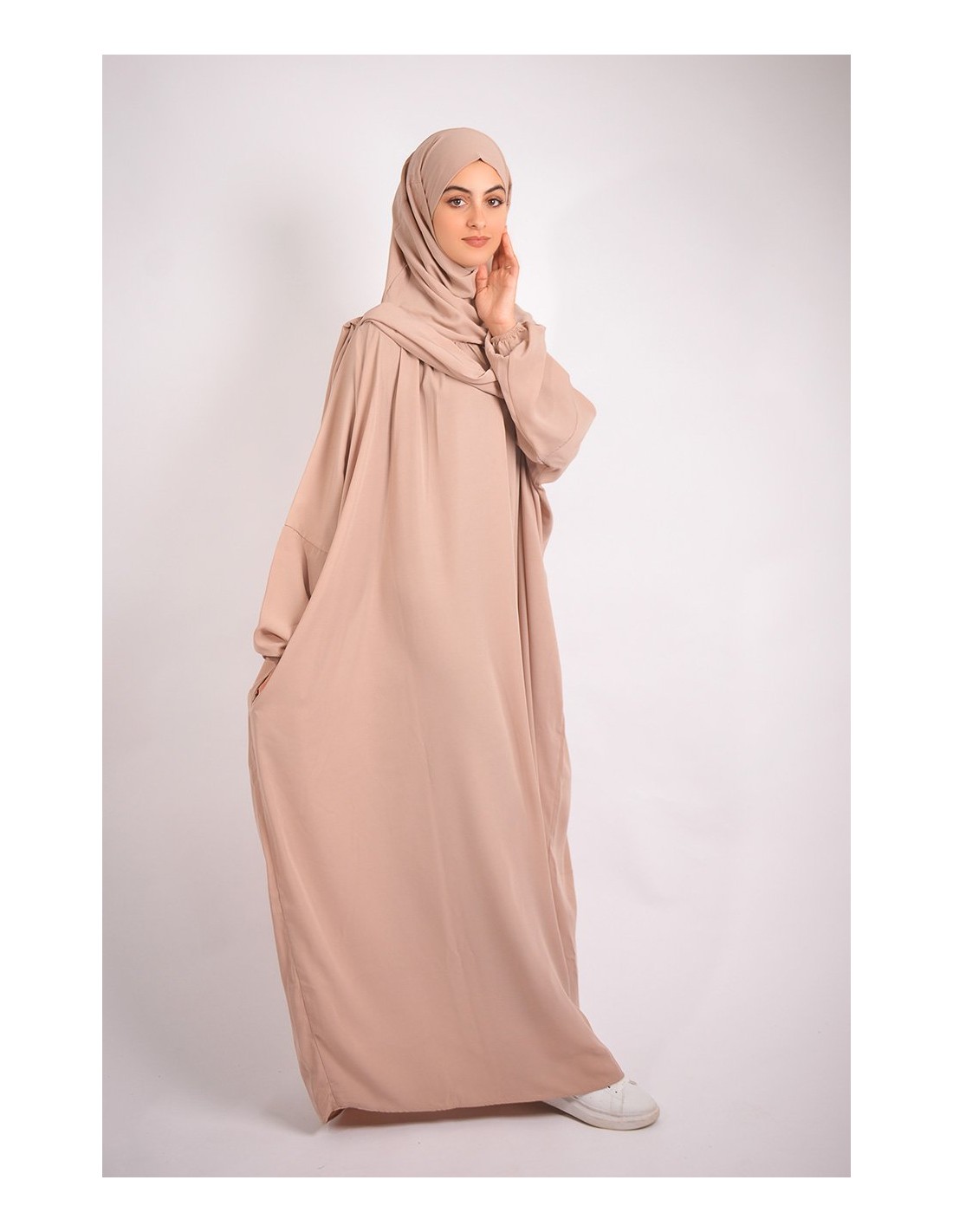 Abaya Jilbab Ajman con bufanda