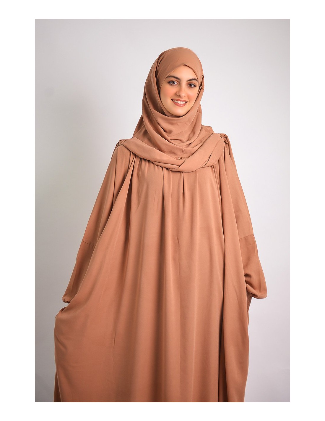 Abaya Jilbab Ajman con bufanda